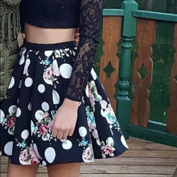 Short formal dress - Picture 2 of 2